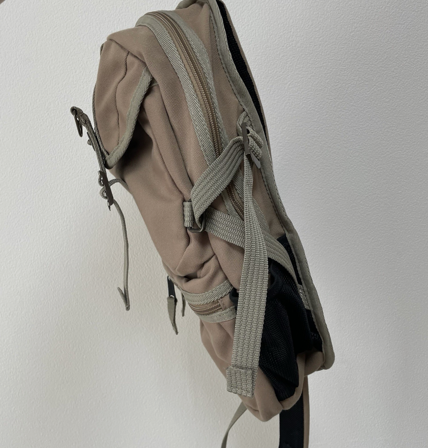 Avirex Sling Backpack Body Bag Crossbody Beige