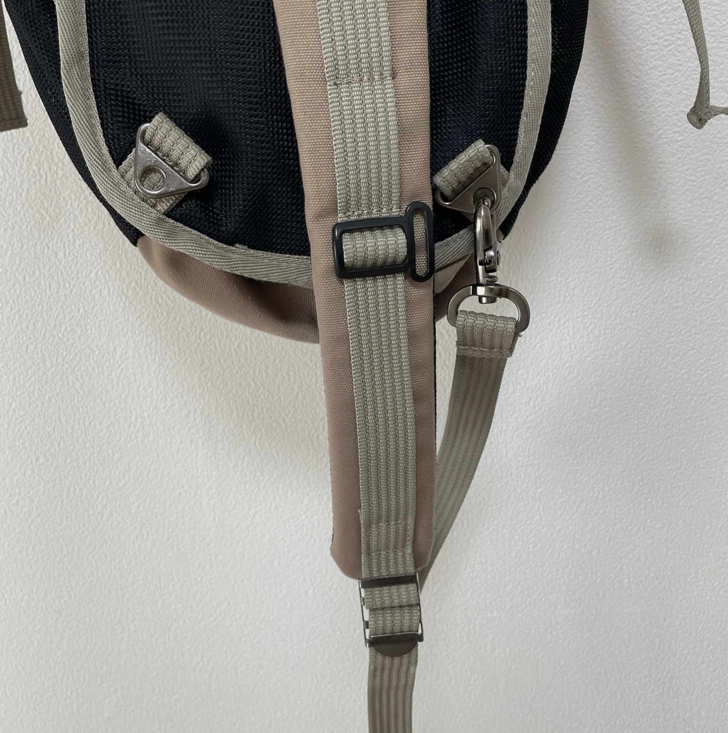 Avirex Sling Backpack Body Bag Crossbody Beige