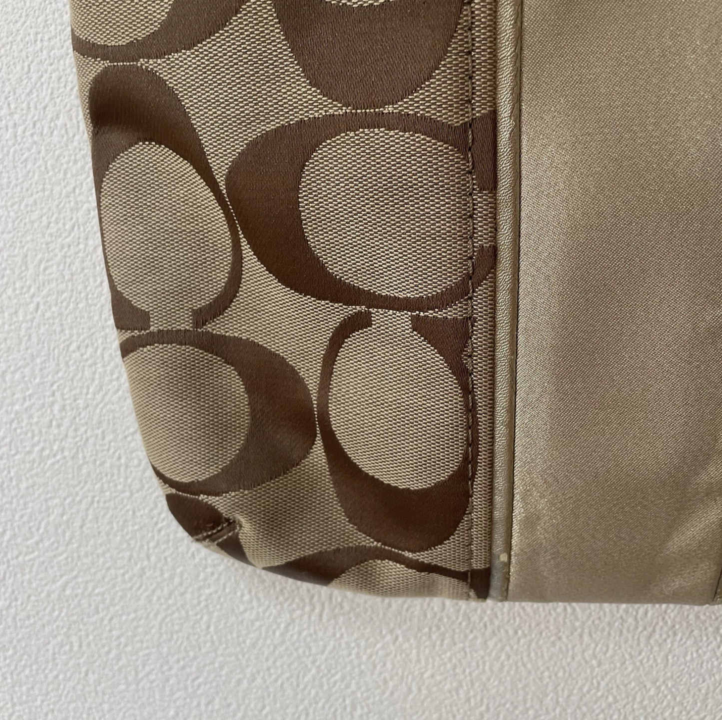 Coach F21905 Vintage Canvas Crossbody Shoulder Bag