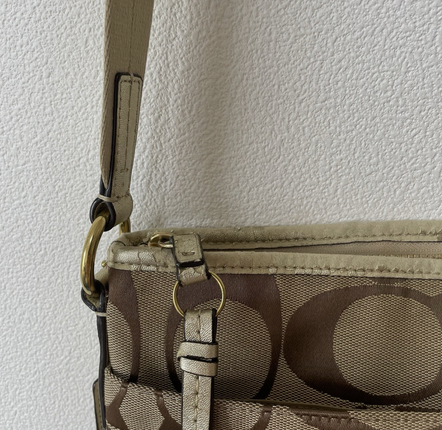 Coach F21905 Vintage Canvas Crossbody Shoulder Bag