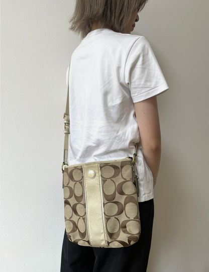 Coach F21905 Vintage Canvas Crossbody Shoulder Bag