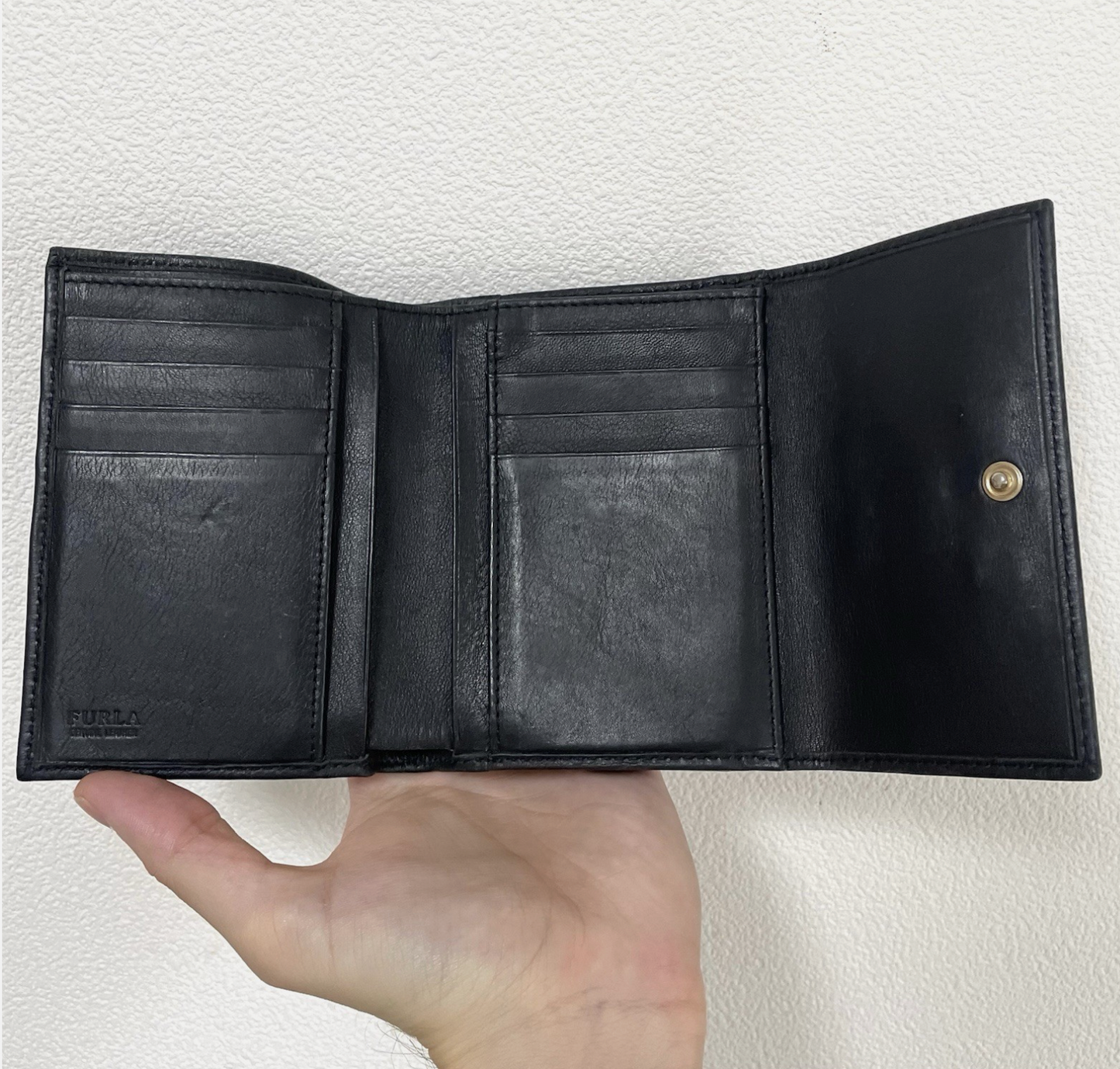 フルラ ブラックレザー 三つ折り財布