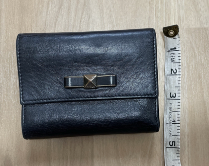 フルラ ブラックレザー 三つ折り財布