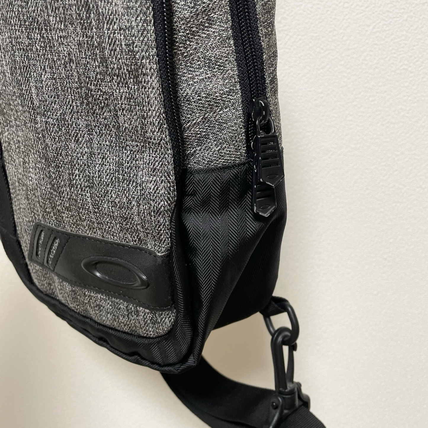 Oakley Japan Sling Bag Body Side Shoulder Messenger Bag