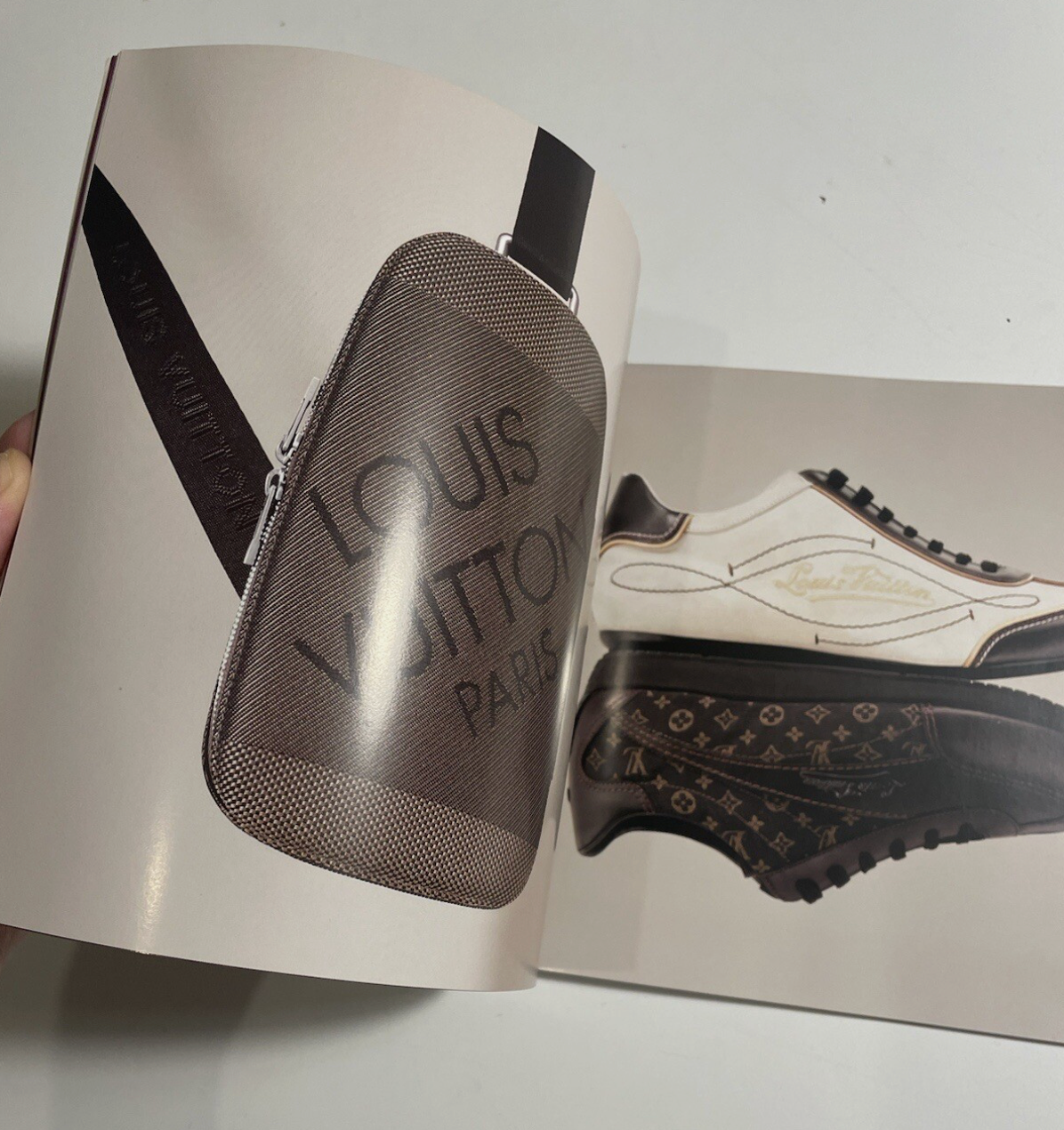 Louis Vuitton 2006 Printemps ETE Souliers Magazine Catalogue Book