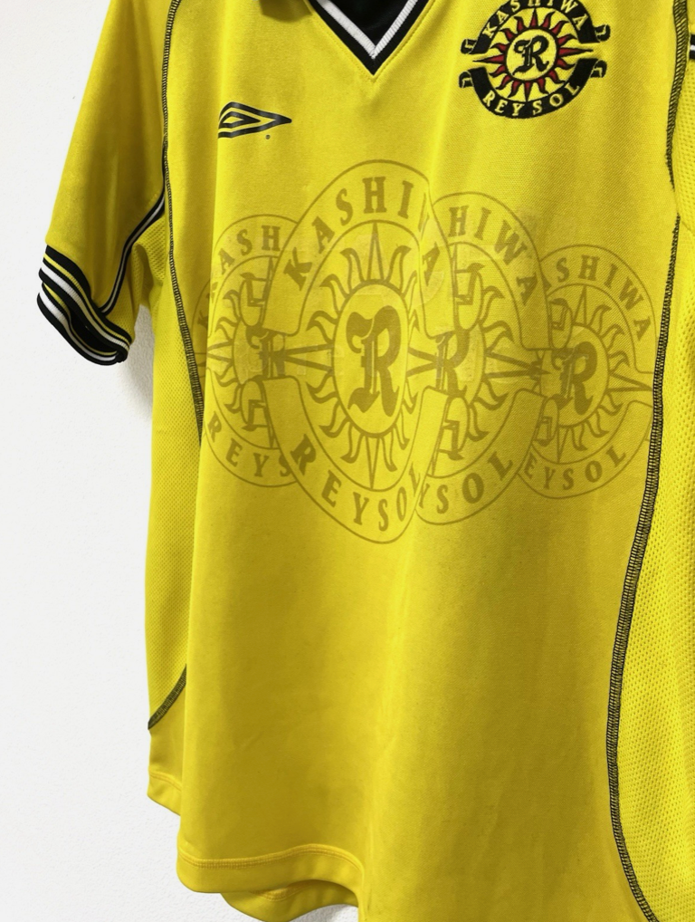 Umbro Kashiwa Reysol 2001-02 Vintage J-League Soccer Jersey Mens M